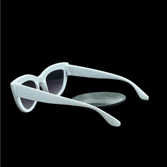 White Cateye Sunglasses - Picture 9 of 12